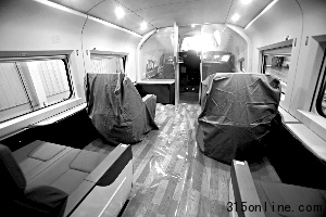 揭秘京滬高鐵列車:400公里時速雞蛋不滾動(圖)(2)