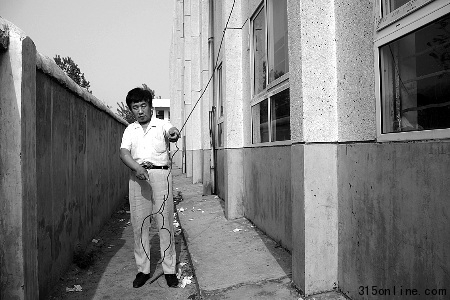 教學(xué)樓避雷入地線斷裂失效小學(xué)生室內(nèi)被雷擊暈