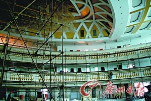 華西村轉(zhuǎn)型發(fā)展旅游業(yè)用3億黃金裝點(diǎn)酒店(組圖)