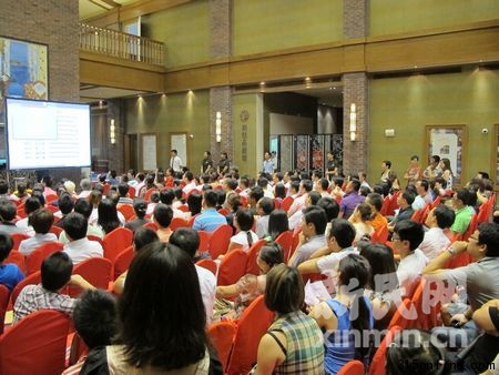 上海剛需項(xiàng)目開盤擠爆棚購房者直言“怕漲價(jià)”