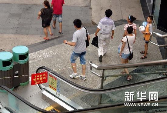 2011年7月12日 河南對(duì)包括電梯在內(nèi)的特種設(shè)備進(jìn)行安全大檢查