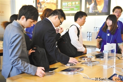 3G版iPad2國內(nèi)上市首日遇冷未現(xiàn)搶購場(chǎng)面