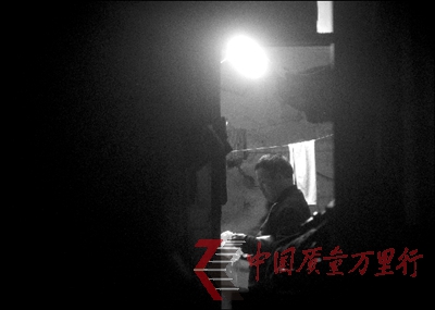 朝陽一黑作坊日產(chǎn)豆?jié){上千杯多供應(yīng)流動早點攤