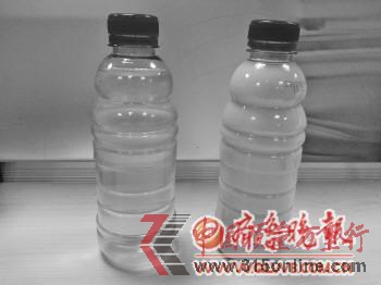 勾兌豆?jié){被曝成行業(yè)潛規(guī)則1桶香精做2百杯豆?jié){