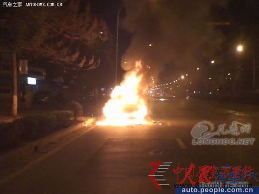 東風(fēng)悅達(dá)起亞車頻頻自燃車主守在4S店門前維權(quán)