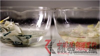 紙杯經過30分鐘的乙醇浸泡后,左邊碗液體成無色狀,右邊碗液體偏紅色。本組圖/記者陳勇 紙杯經過30分鐘的乙醇浸泡后,左邊碗液體成無色狀,右邊碗液體偏紅色。本組圖/記者陳勇